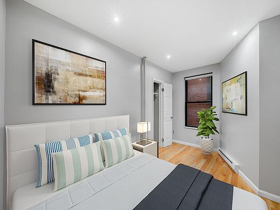 4th image of 312 W 114th St #55