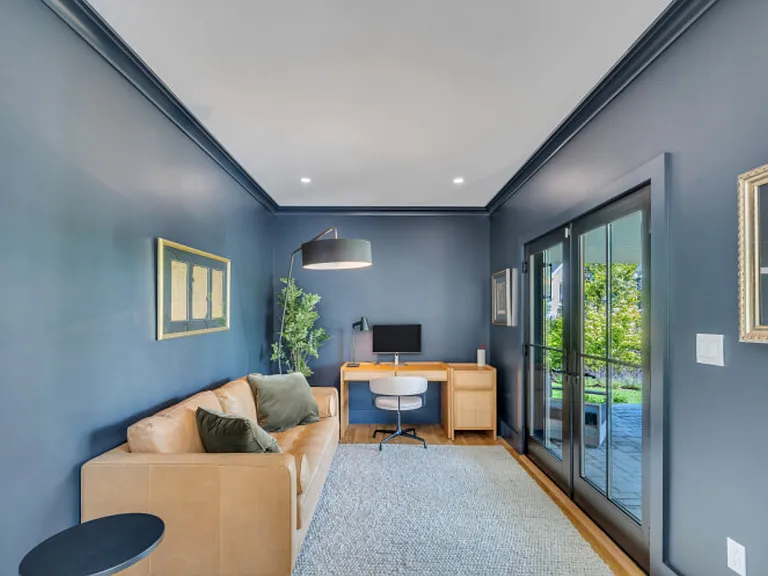 945 Royalton Row — Photo 4