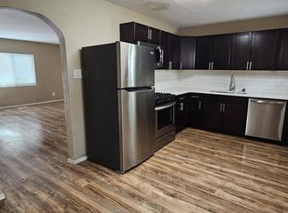 216 57th St NW, Albuquerque, NM 87105