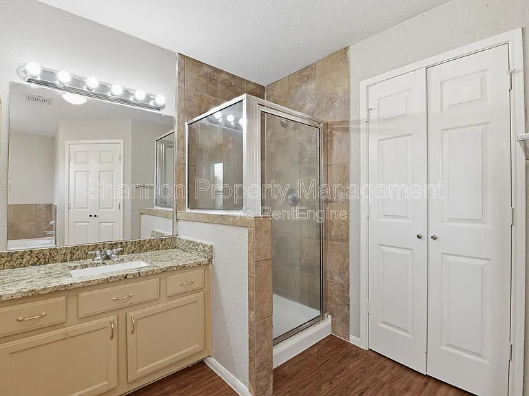 3327 Shady Glen Ln — Photo 19