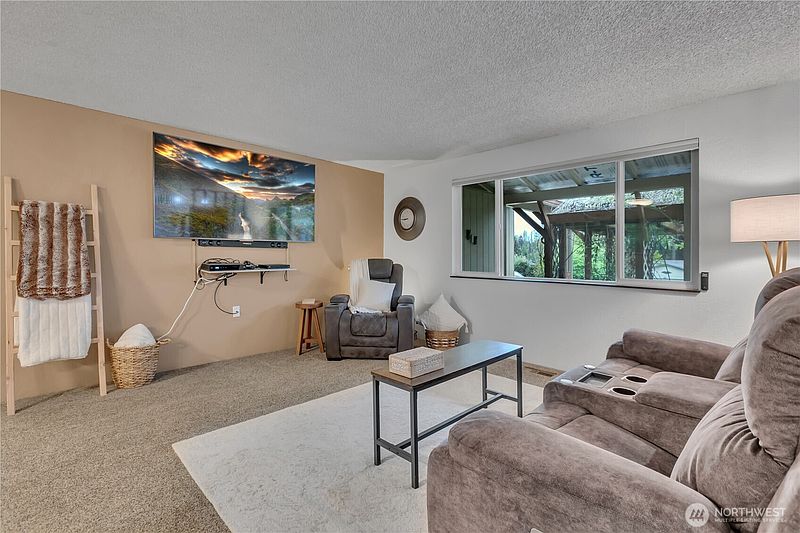 5th image of 32544 24th Avenue SW