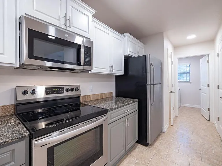 15th Place Townhomes — Photo 9