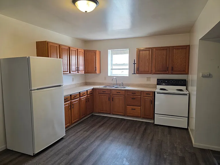 105 W Emeline St — Photo 13