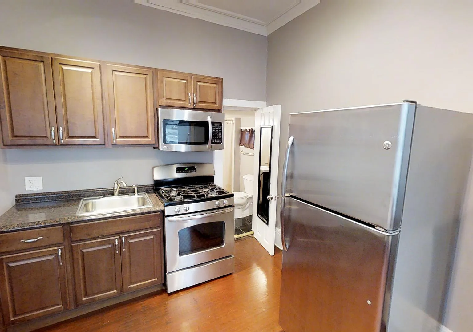 Studio, 1015 sqft, $1,125 — Photo 2