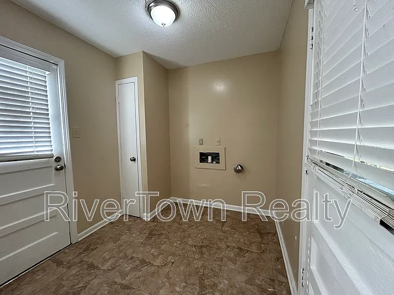 3201 Longacre Cv — Photo 5