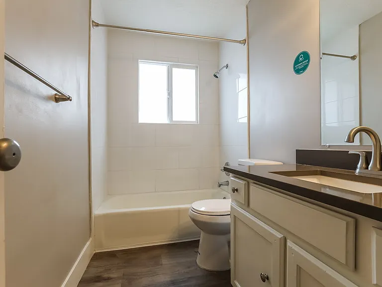 6873 S 3235 W — Photo 20