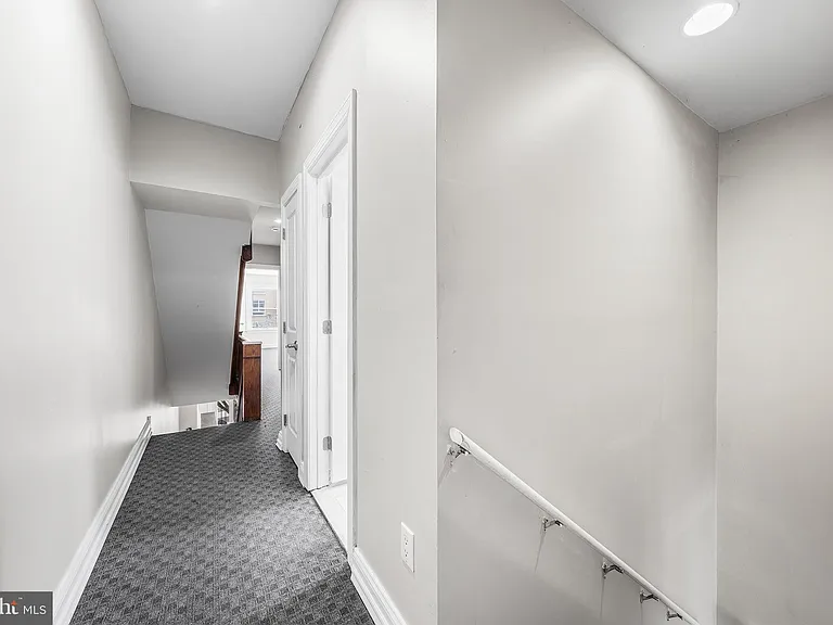619 S 42nd St — Photo 12