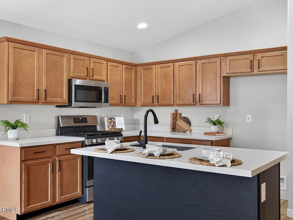 1st image of 483 W GASCON Road