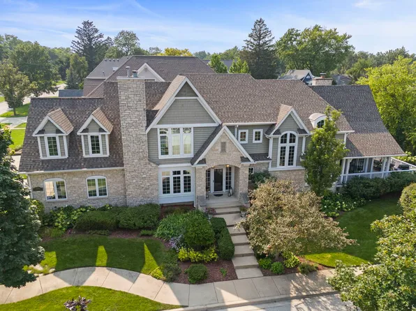 708 Highview Ave, Glen Ellyn, IL 60137