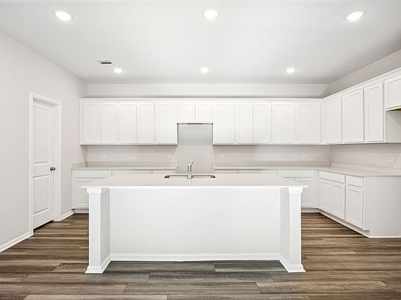 3rd image of 31407 Kingsley Pines Dr