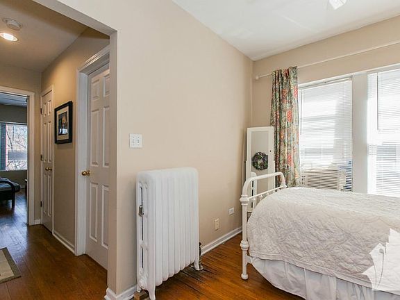 5th image of 685 W Wrightwood Ave #1N1ST