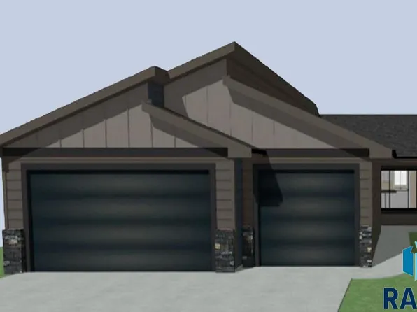 809 N Independent St, Lennox, SD 57039