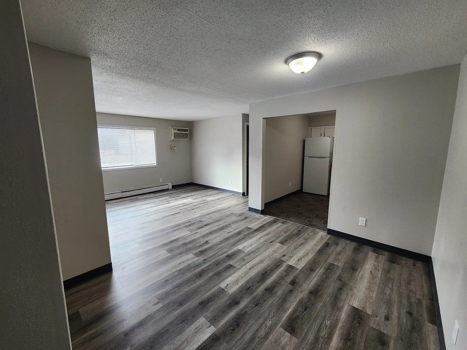 2 bed, 850 sqft, $850 — Photo 2