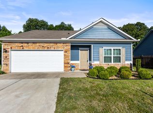 1409 Red Hill Dr, Dalton, GA 30720