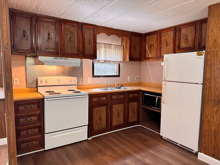 3685 Shady Knoll Dr — Photo 4