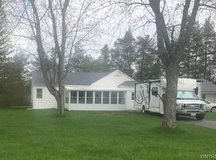 738 Schwartz Rd, Lancaster, NY 14086