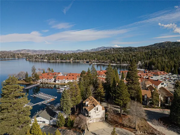 4 Village Rd #B, Lake Arrowhead, CA 92352