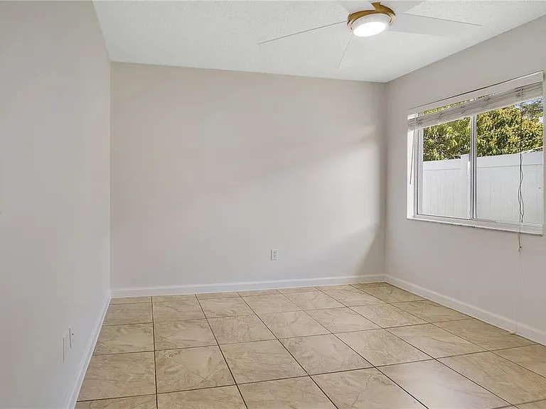 1538 Avleigh Cir — Photo 13