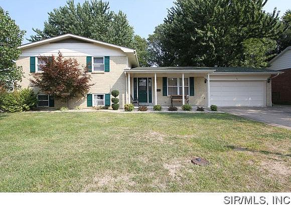1st image of 29 Coachlight Dr
