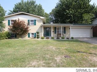 29 Coachlight Dr, Millstadt, IL 62260