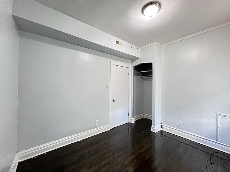 8856 S Lowe Ave #2R — Photo 16