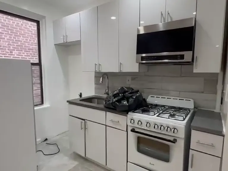 2480 Elm Pl #1E — Photo 2