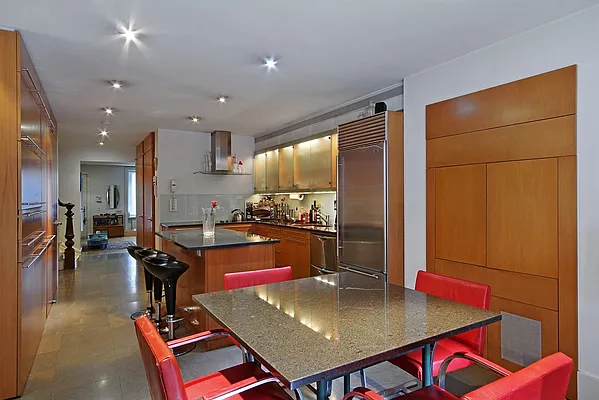 Sold by Corcoran | media 7
