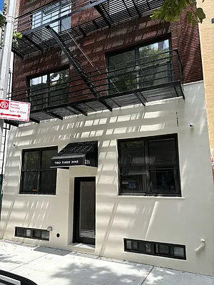 Rented by CVEK Real Estate | media 16