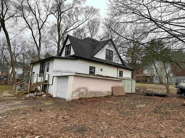 413 N Elm St, Endeavor, WI 53930
