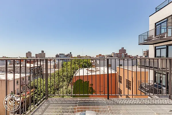 Rented by MySpaceNYC | media 64