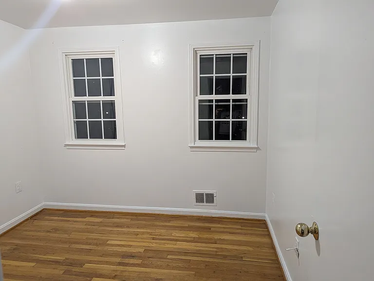 1421 Deerfield Ln — Photo 9