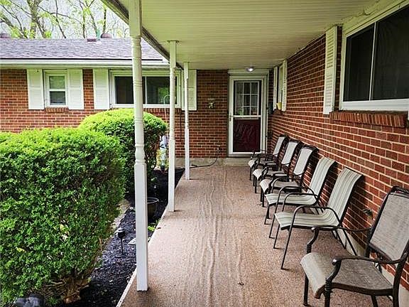 5th image of 4732 Alexis Ave