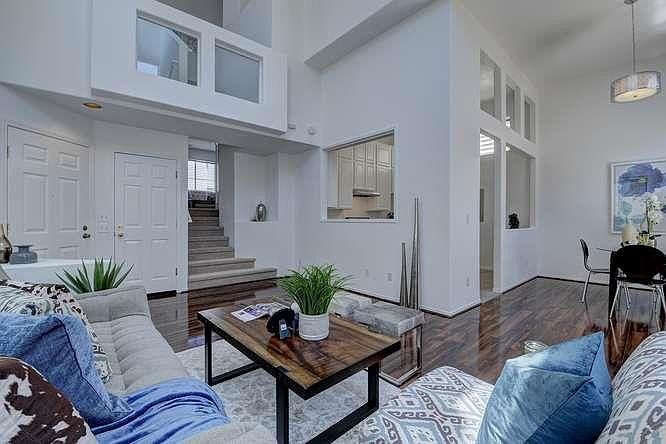1st image of 2043 Kington Pl