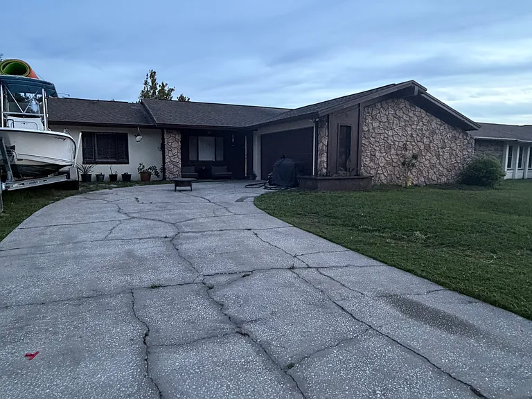 819 Pebblewood Dr — Photo 36