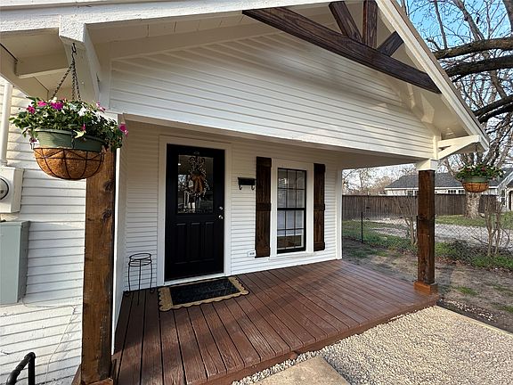 2nd image of 201 Weaver Dr