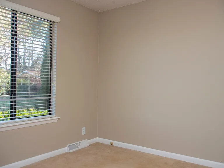 809 Bishop Cir — Photo 19