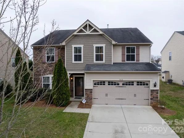 3412 Ashley View Dr, Charlotte, NC 28213