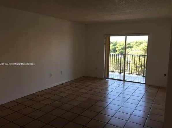 4717 NW 7th St APT 402-10, Miami, FL 33126