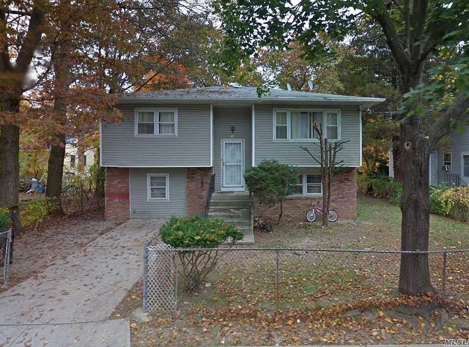 1st image of 10 Crown Ave