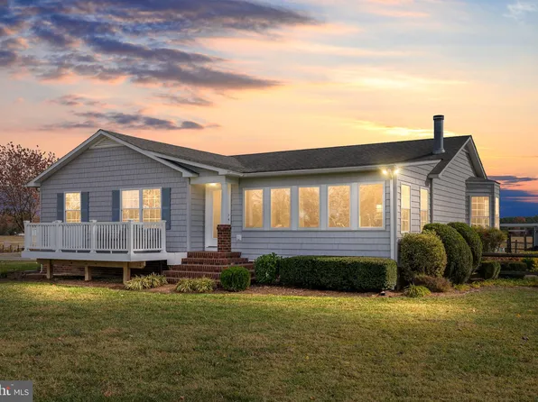 4387 Coles Point Rd, Hague, VA 22469