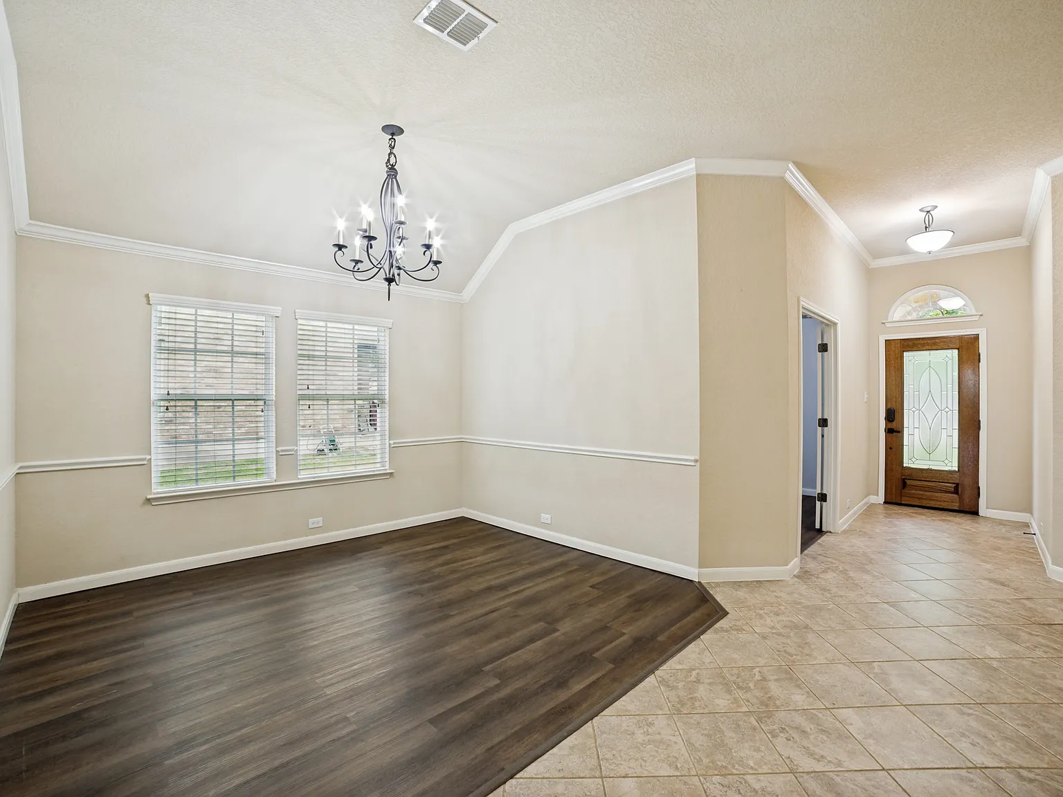 3 bed, 3122 sqft, $2,800 — Photo 4