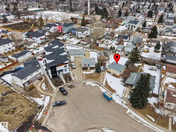 9409 154th St NW, Edmonton, AB T5R 1T8