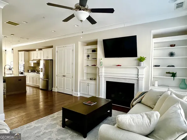 6580 Aria Village Dr, Sandy Springs, GA 30328
