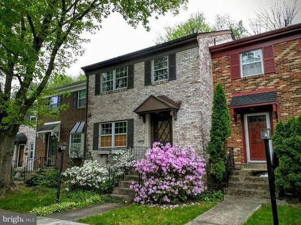 10457 Courthouse Dr, Fairfax, VA 22030