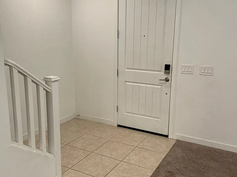 1090 E Marlin Dr — Photo 15