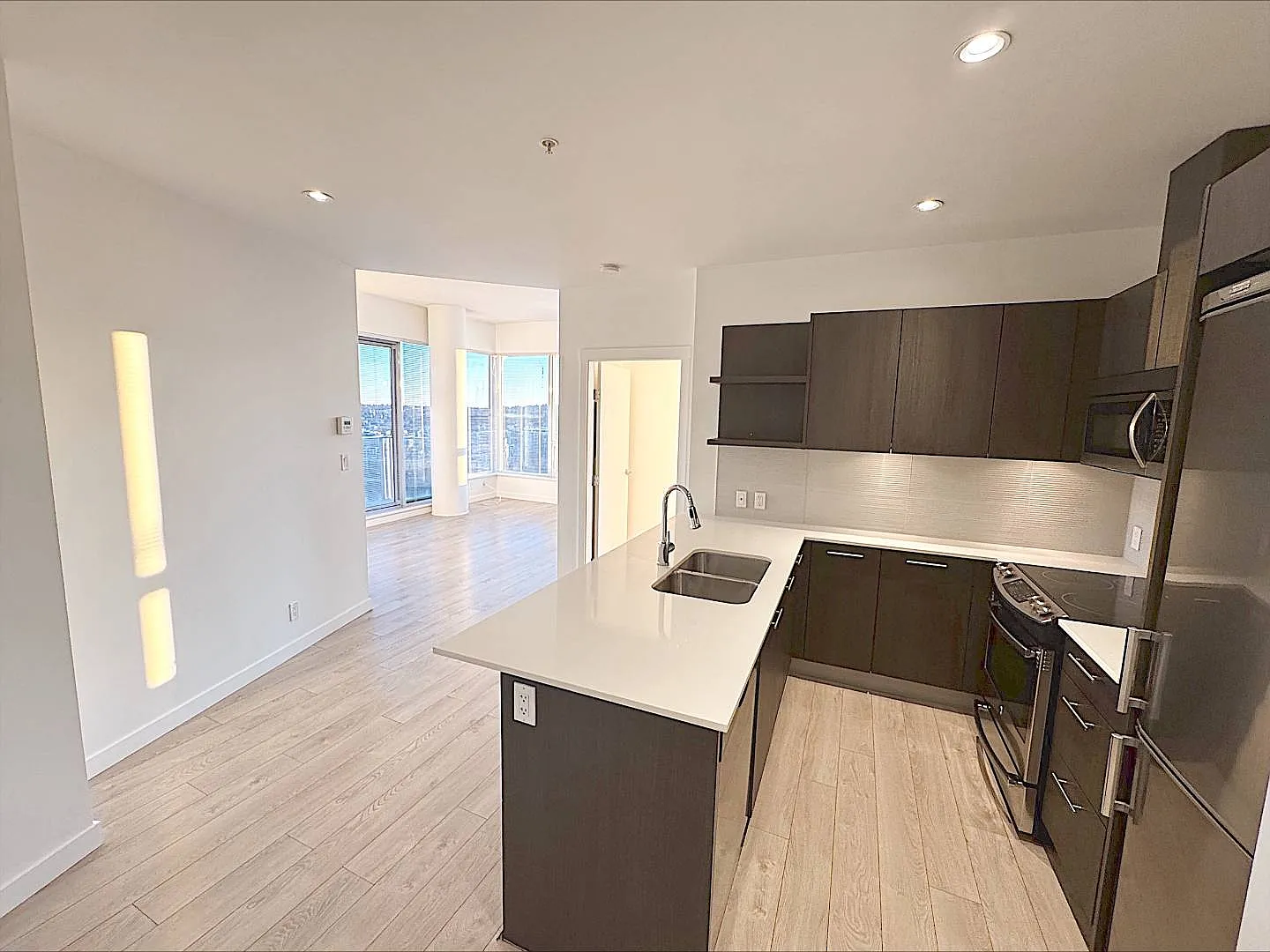 Aquilini Centre West - 1711 — Photo 1