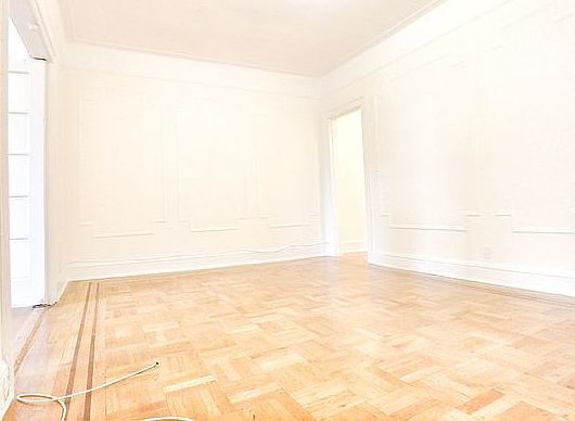 4th image of 3014 29th St #3