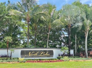 919 Falling Water Rd, Weston, FL 33326