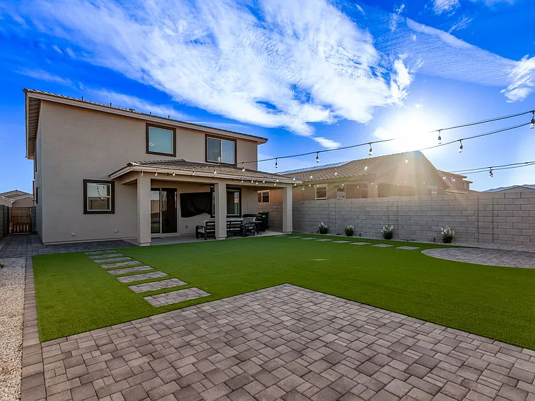 19210 W Solano Dr — Photo 35