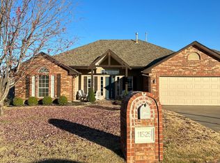 11525 Brighton Ct, Midwest City, OK 73130